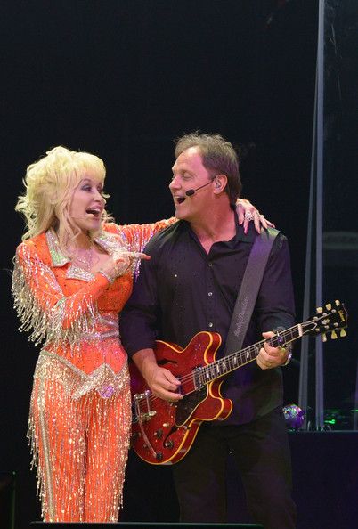 Garth Brooks and Dolly Parton