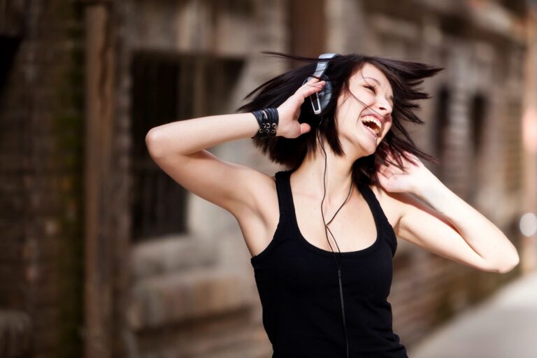 Mondays - Feel Good Music